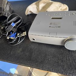 InFocus LP600 DLP Projector