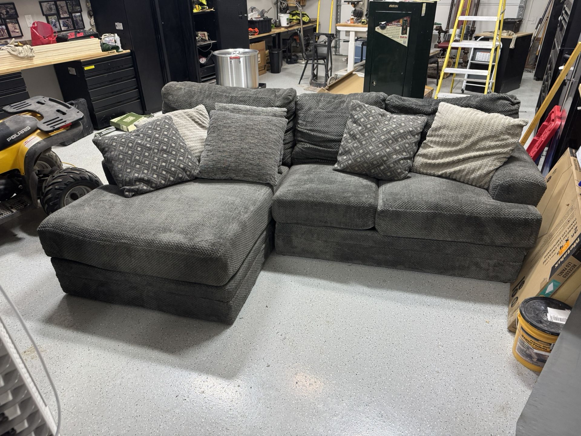 2 Piece Sectional Couch 