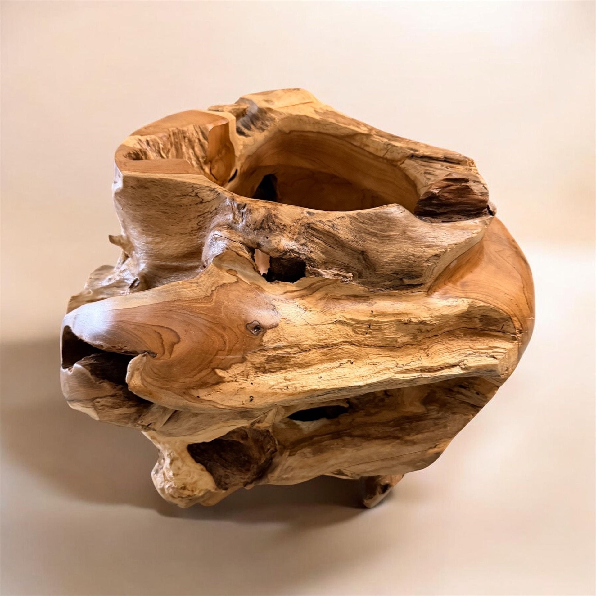 Teakroot Pot