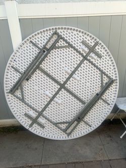 Round Table White Plastic