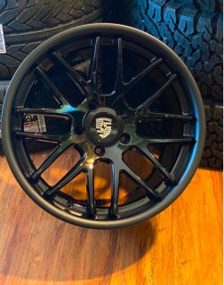 RW06 Gloss Black, Matte Lip (911,996,997) (Narrow Body)