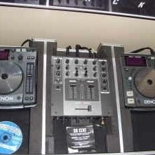 Complete dj like nee denon digital turnatble cd set