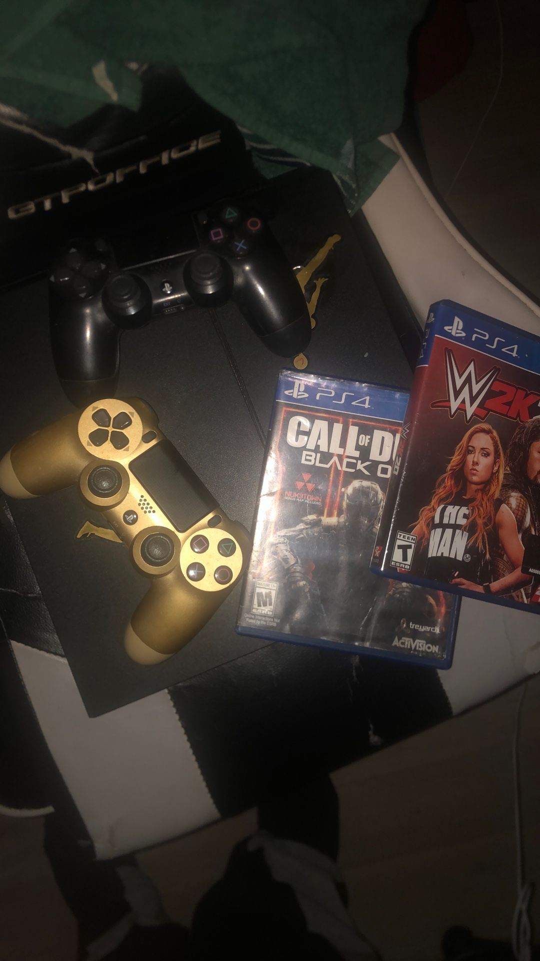 Ps4 w/2 Controllers And 2 Games (Local pickup only!)