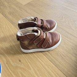 Ugg Toddler Size 9