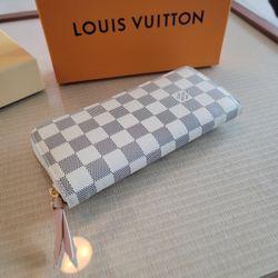 Louis Vuitton Zipper Wallet