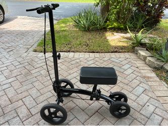 Selling a LOOKFLY COSYWILL Knee Walker Scooter