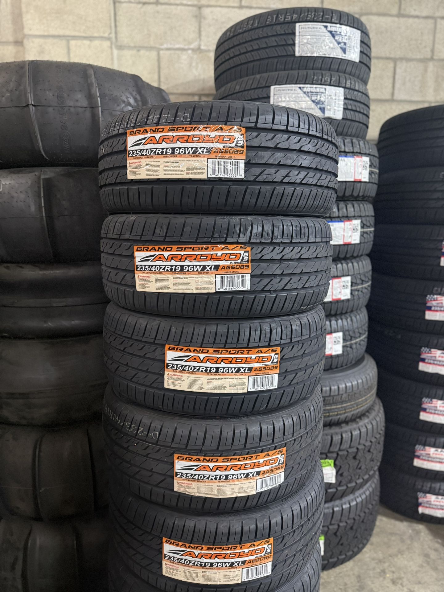 New Set Of (4) 235/40R19 Arroyo Grand Sport A/S All Season Tires For Sale