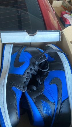Jordan mid 1’s blue white black men 7