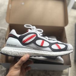 Brand New Adidas Ultraboost Supernova DNA Size 10
