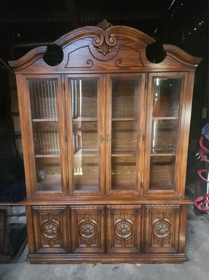 China Cabinet Storage