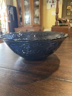 Princess House Fantasia Sapphire Salad Bowl