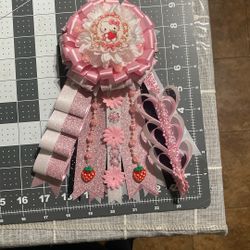 Hello kitty Homecoming Mum