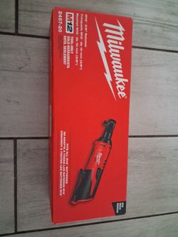Milwaukee m12 ratchet 3/8