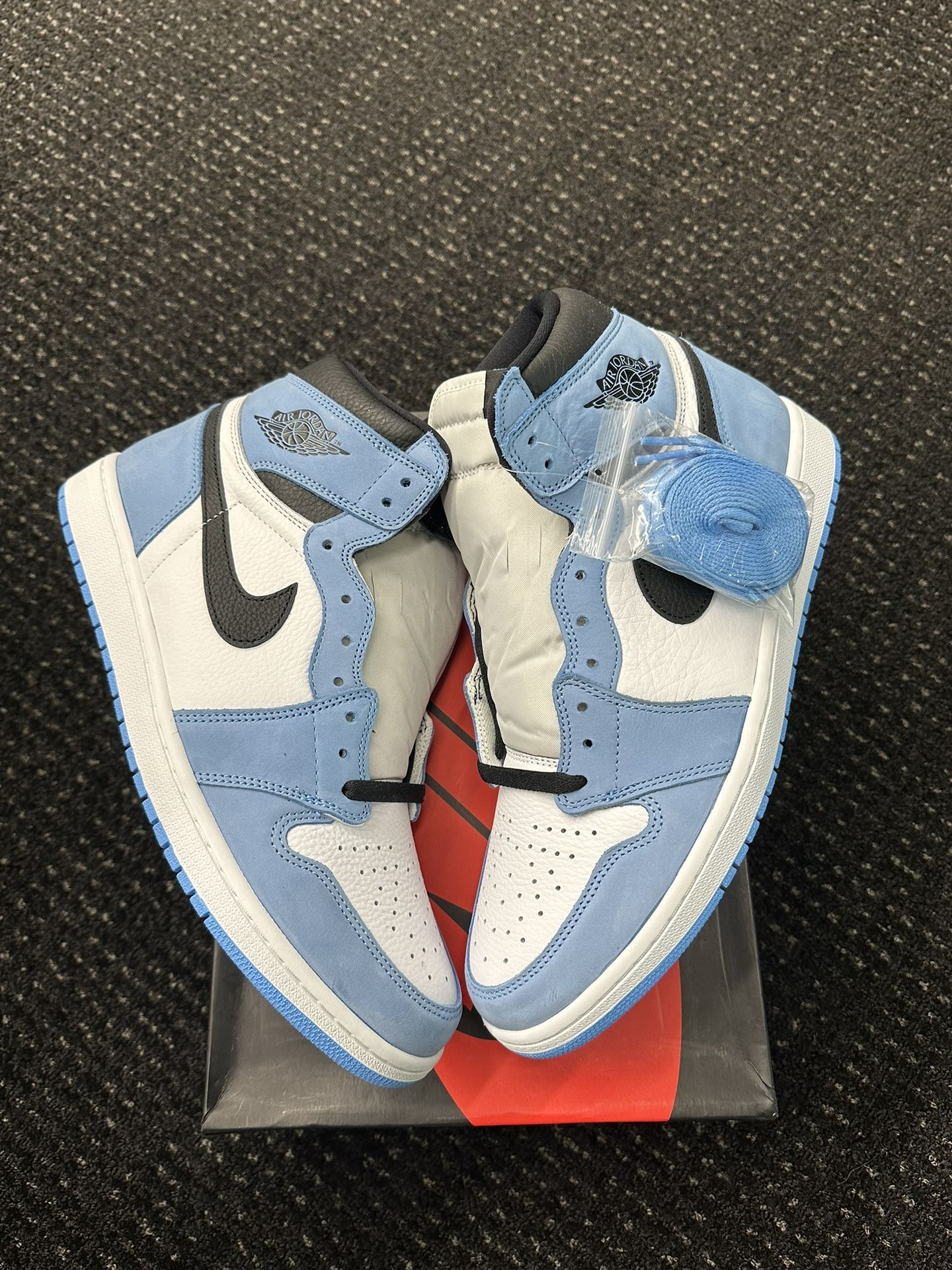 Jordan 1 University Blue