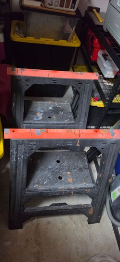 Set of 2 plastic sawhorses