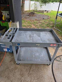 Rolling utility cart