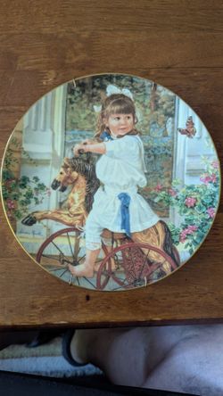 Collector Plate Hearts and Flowers