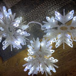 Twinkling Snowflakes 
