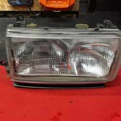FJ80 Landcruiser Passenger Headlight