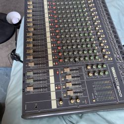 Yamaha Mixer 