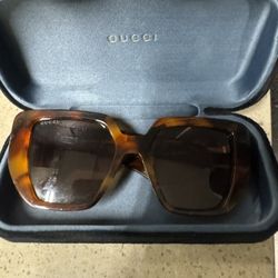 GUCCI  Shades