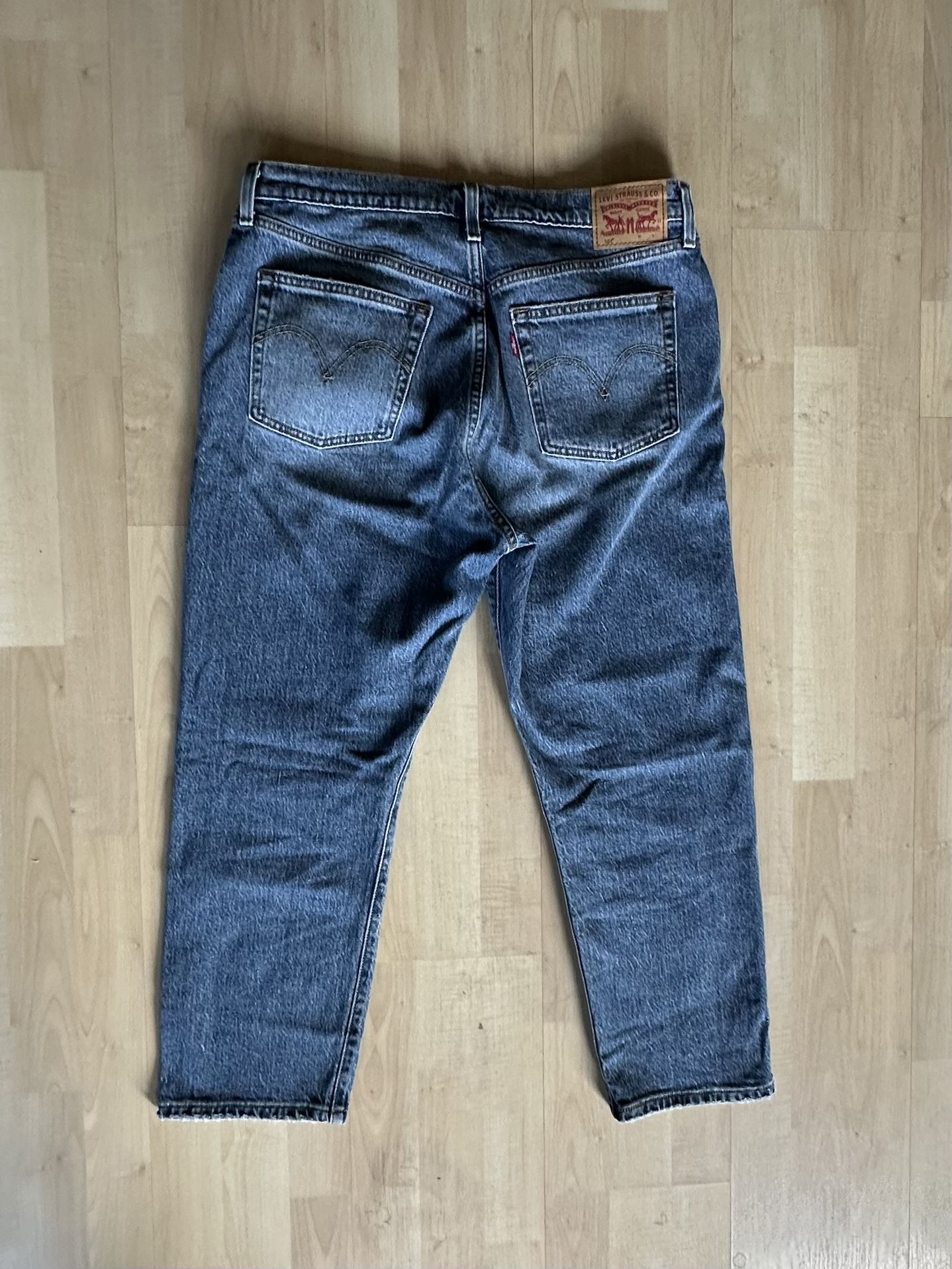 Levi’s 501 Light Wash Crop Jeans - Women’s 32x26- Barely Worn