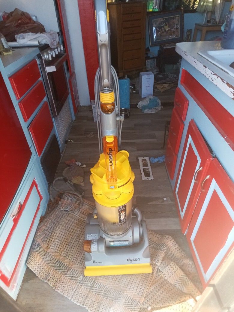 Dyson Upright 