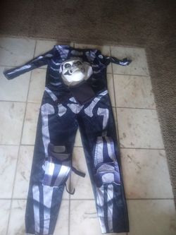 Fornite custume size 14-16
