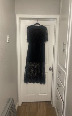 Woman’s Black Lace Dress-NEW