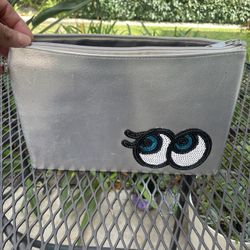 Zipper Clutch