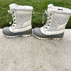 Snow Boots