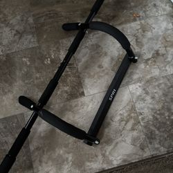 Pull Up Bar