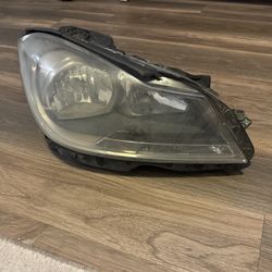 2013 Mercedes C250 W204 Passenger Headlight