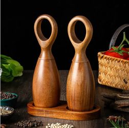 1 Set Manual Grinder Solid Wood Shaker With Stylish Design For Home Chefs Enthusiasts