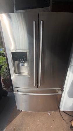 Electrolux French Door Refrigerator 28 cu. ft. – Stainless Steel – $750 OBO