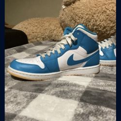 AIR JORDAN 1 MID