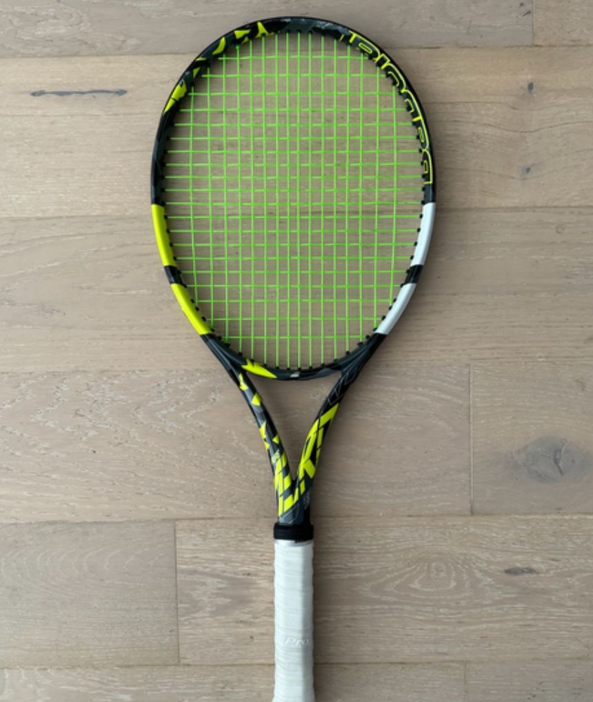2023 Pure Aero 98 4 3/8 Tennis Racket
