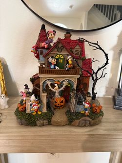 Halloween Disney House