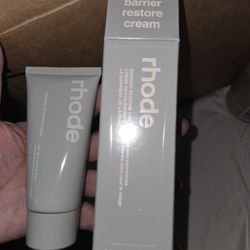 rhode 
Barrier Restore Cream Comforting Daily Moisturizer