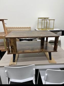 Assembled New Small Coffee Table for Living Room 2-Tier Wooden Center Table with Open Storage Shelf