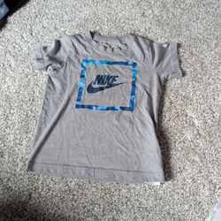 Nike T Shirt