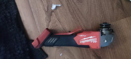 Milwaukee grinder