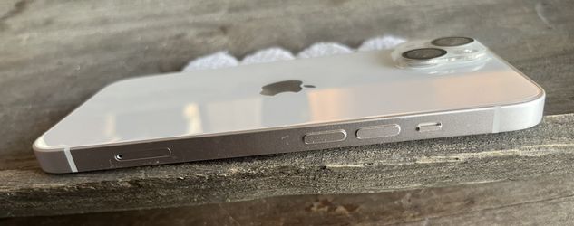 iPhone 13 Starlight (White) 256gb Cash Only No Trades Sorry