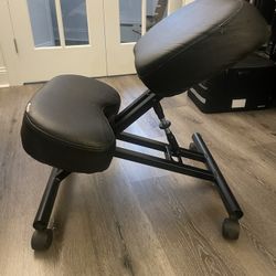 Ergonomic Kneeling Chair