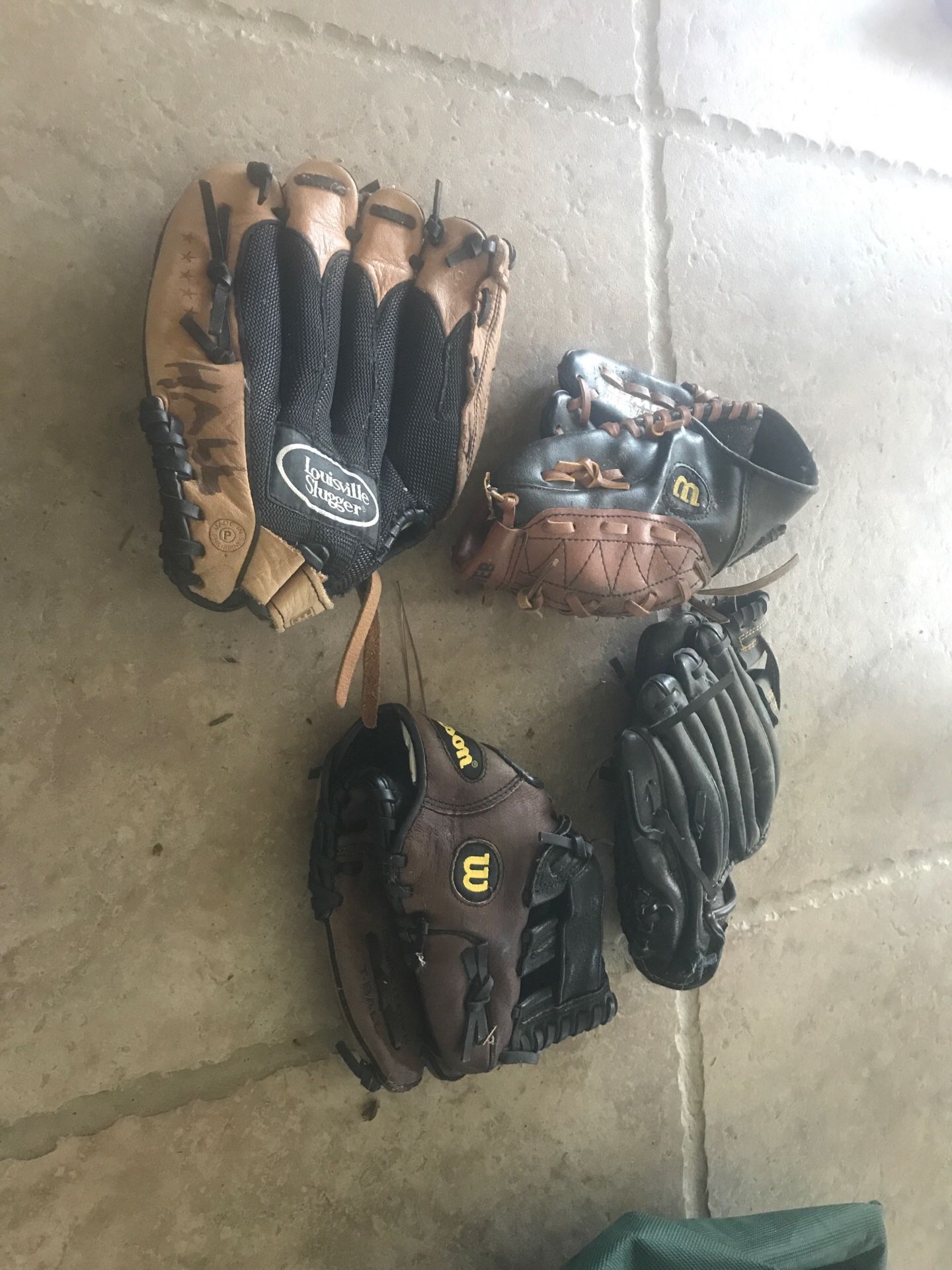 Kids baseball gloves