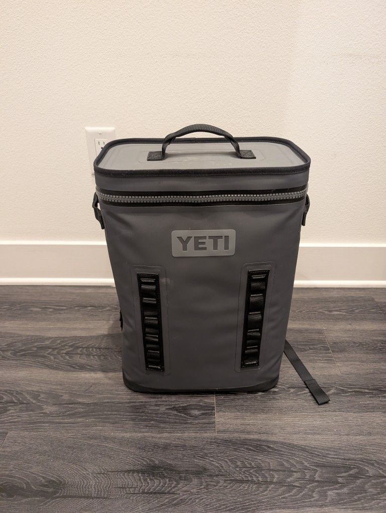 Yeti Hopper BackFlip 24 Soft Sided Backpack Cooler - Charcoal