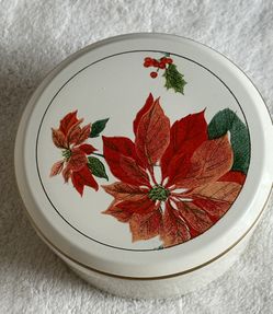 Vintage Otagiri Lacquer Christmas Box - 92124