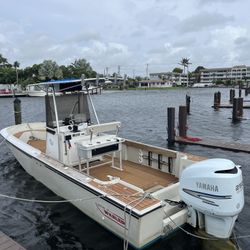 1981 Boston Whaler 25 Outrage