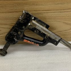 Powernail 101 Manuak 16-Ga Flooring L- Clear Surface Nailer