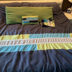 Comforter/Spread Queen Sz